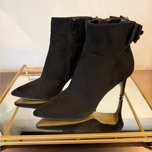 Betsy Johnson black suede  Women's Ankle Boots size 8